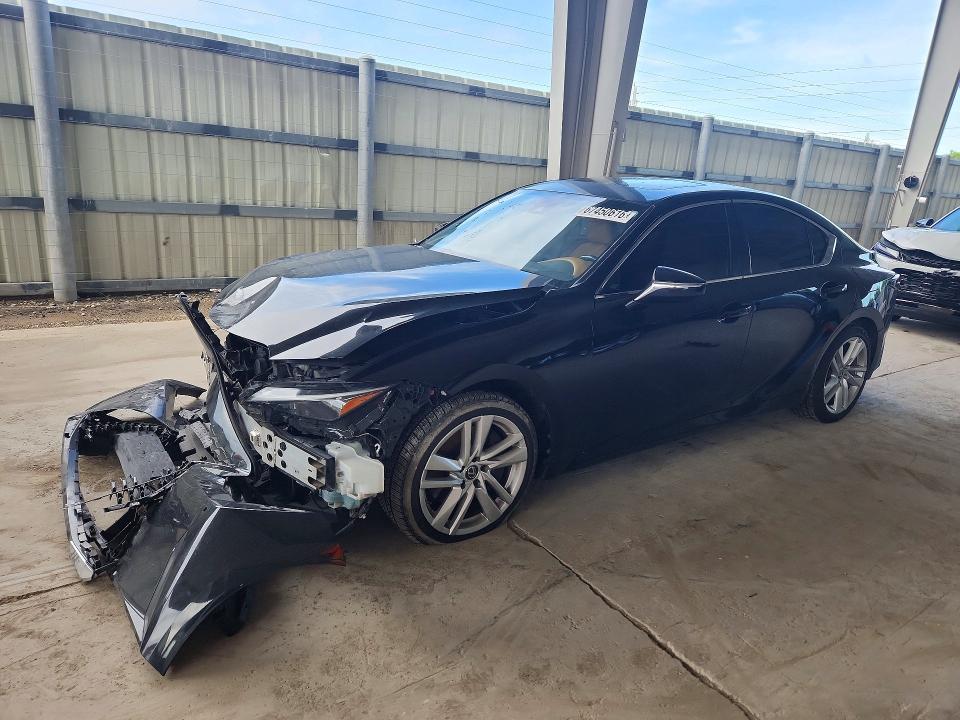 LEXUS IS 2021 с VIN JTHCA1D29M5116557 - Снимка от търг