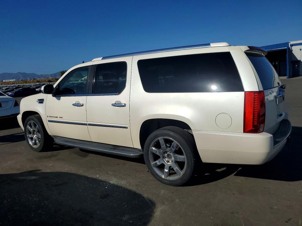 Photo 2 from auction – 2008 CADILLAC ESCALADE with VIN 1GYFK668X8R119034