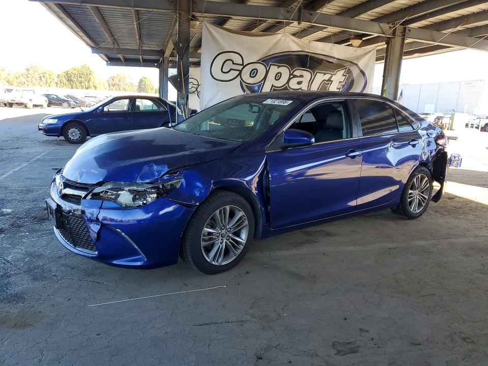 TOYOTA CAMRY 2015 مع رقم تعريف المركبة 4T1BF1FK2FU883795 - صورة من المزاد
