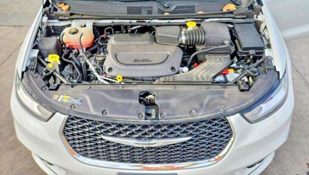 Photo 12 from auction – 2025 CHRYSLER PACIFICA with VIN 2C4RC1BG8SR568469