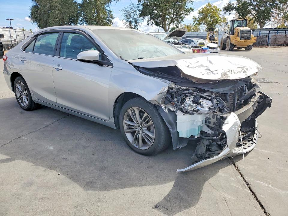 Photo 4 from auction – 2017 TOYOTA CAMRY with VIN 4T1BF1FKXHU749958