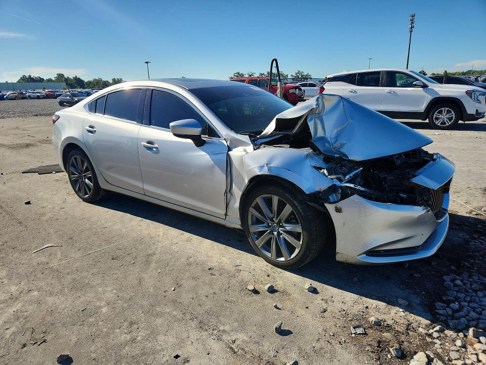 Photo 4 from auction – 2018 MAZDA 6 with VIN JM1GL1TY6J1302269