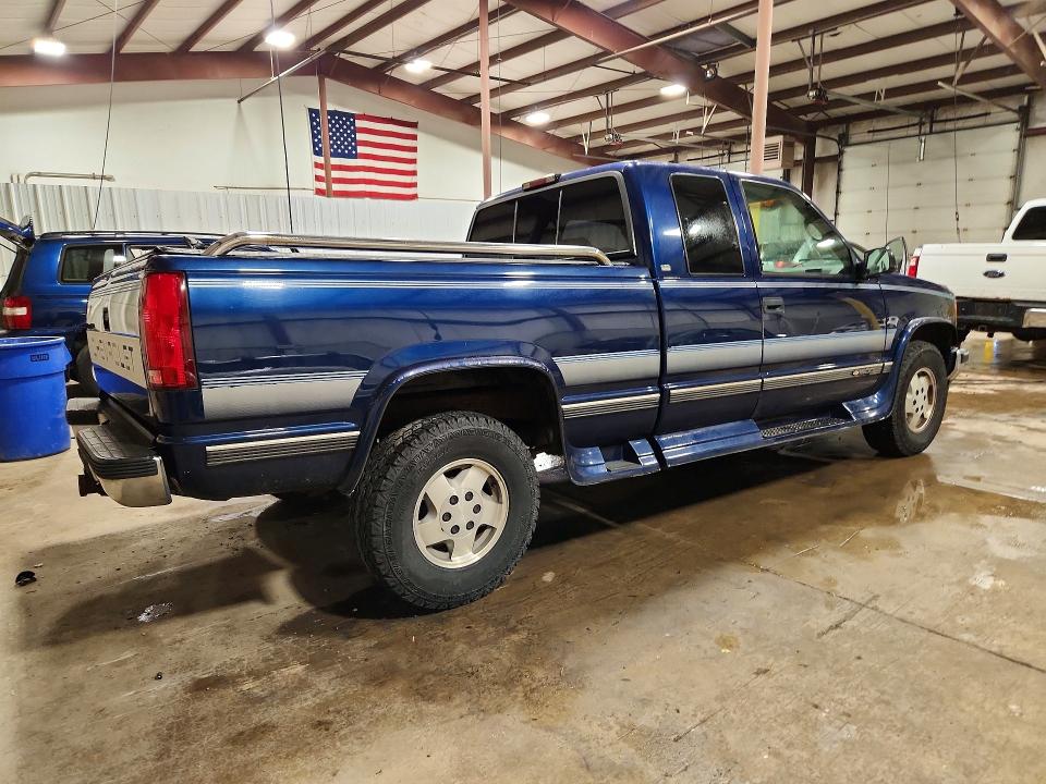Photo 3 from auction – 1995 CHEVROLET GMT-400 with VIN 2GBEK19K5S1160526