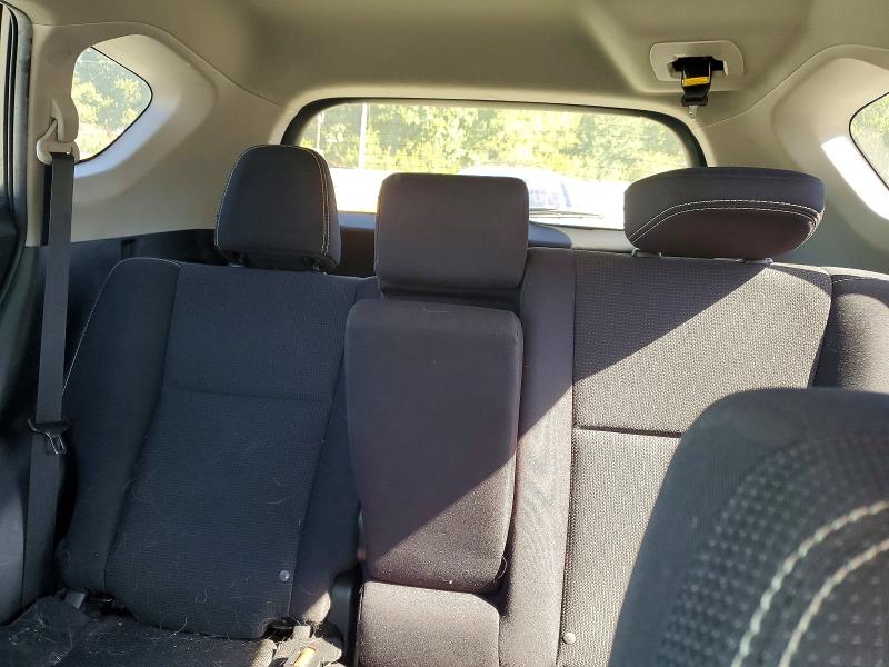 Photo 10 from auction – 2018 TOYOTA RAV4 with VIN 2T3WFREV3JW470800