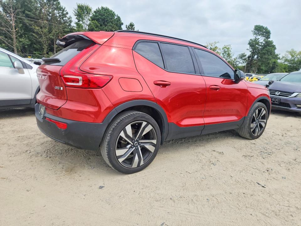 Photo 3 from auction – 2025 VOLVO XC40 with VIN YV4L12UC6S2463159