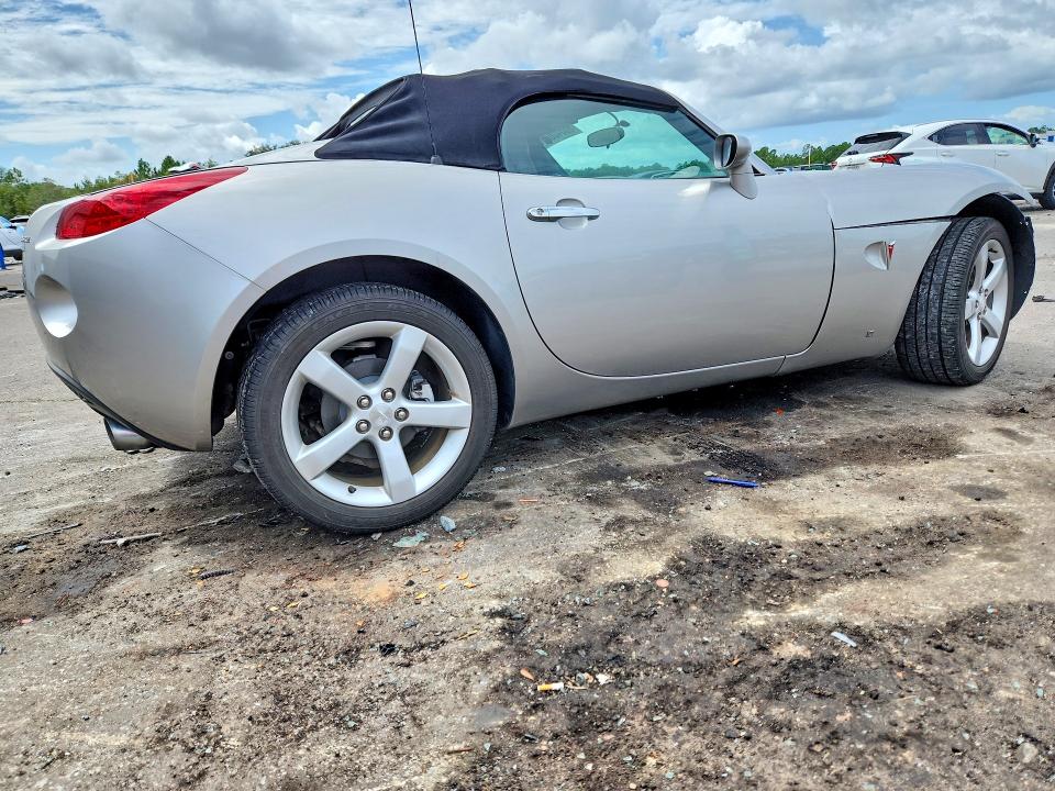 Photo 3 from auction – 2006 PONTIAC SOLSTICE with VIN 1G2MB35B76Y114308
