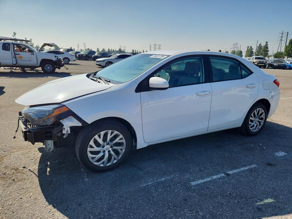 TOYOTA COROLLA 2019 с VIN 2T1BURHE5KC139261 - Снимка от търг