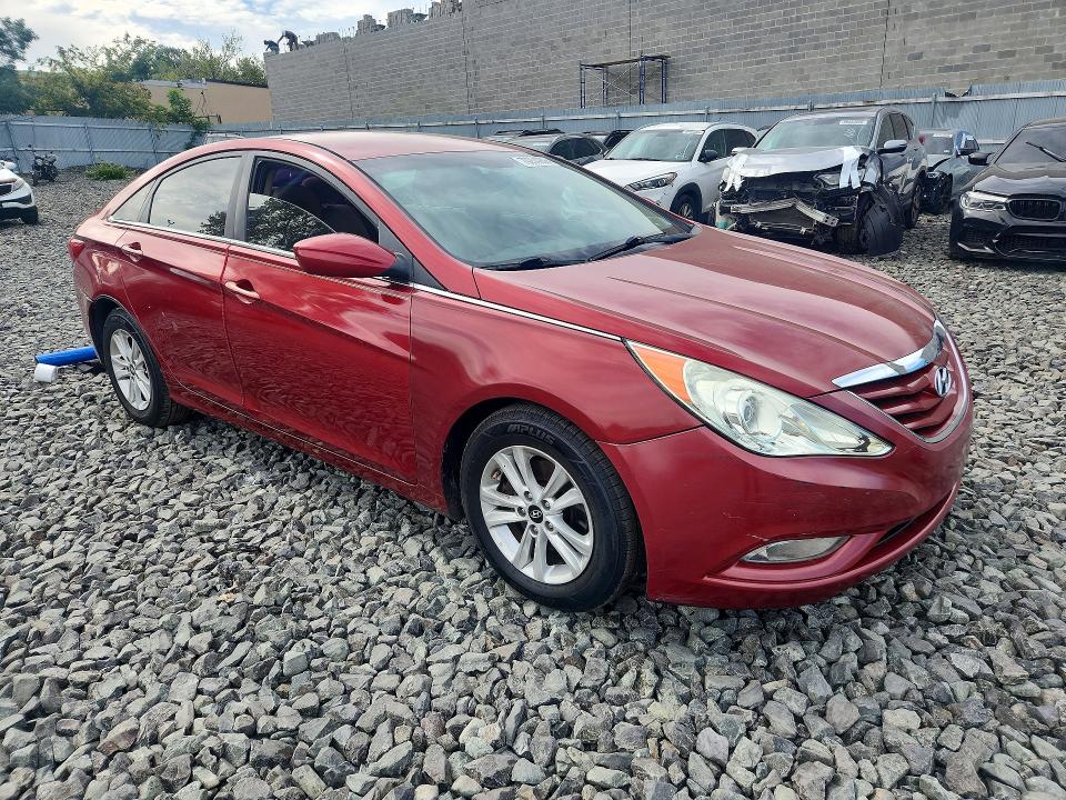 Photo 4 from auction – 2013 HYUNDAI SONATA with VIN 5NPEB4AC2DH610278