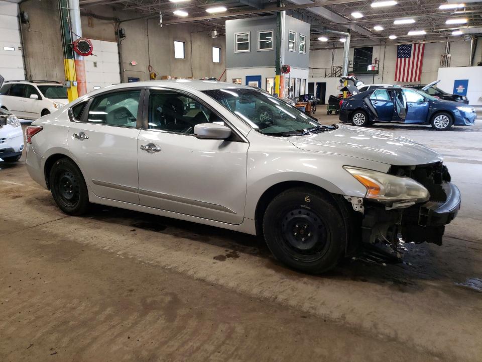 Zdjęcie 4 z aukcji – 2014 NISSAN ALTIMA z VIN 1N4AL3AP2EN389426