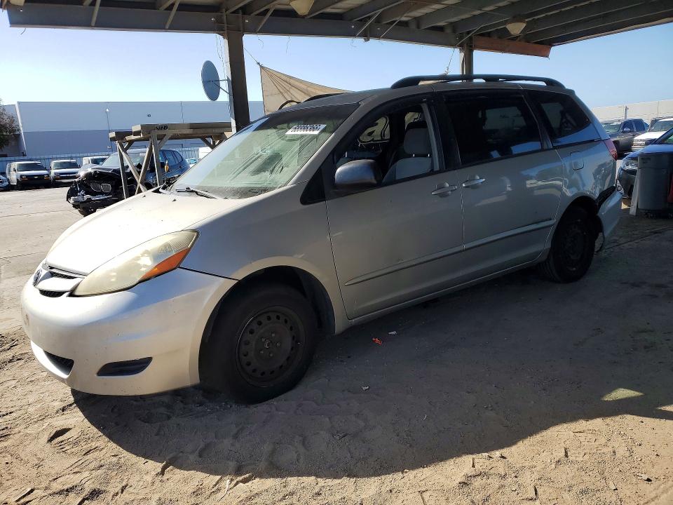 2006 TOYOTA SIENNA - Търг №68886366