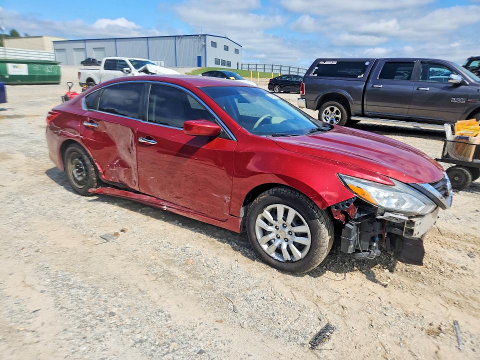 Снимка 4 от търг – 2017 NISSAN ALTIMA с VIN 1N4AL3AP9HN312783
