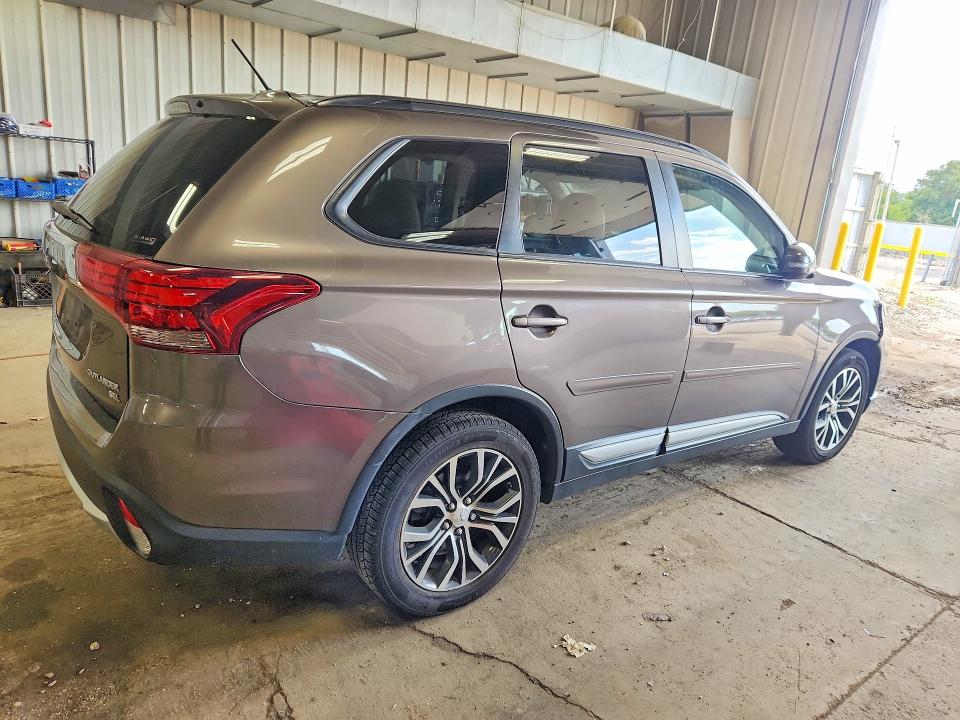 Photo 3 from auction – 2016 MITSUBISHI OUTLANDER with VIN JA4AZ3A31GZ022853