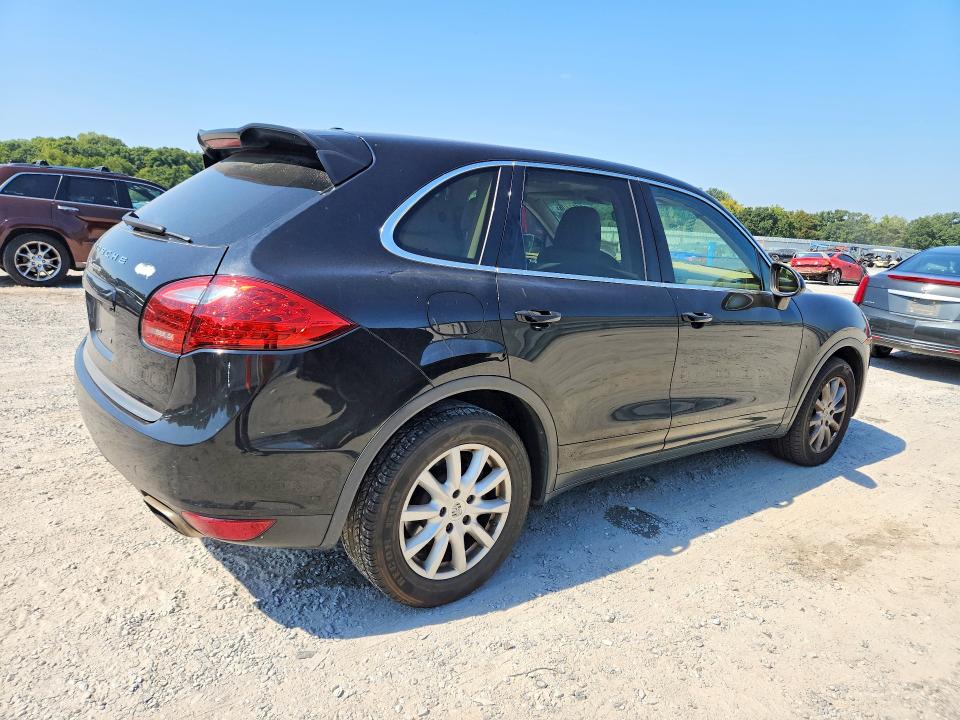 Фото 3 с аукциона – 2012 PORSCHE CAYENNE с VIN WP1AA2A21CLA12687