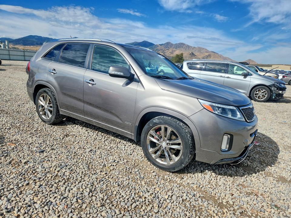 Photo 4 from auction – 2014 KIA SORENTO with VIN 5XYKWDA76EG456077