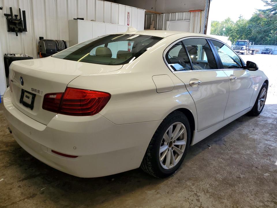 Photo 3 from auction – 2016 BMW 528 with VIN WBA5A7C53GG149732