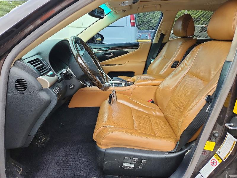 Foto 7 de la subasta – 2014 LEXUS LS con VIN JTHCL5EF6E5022768