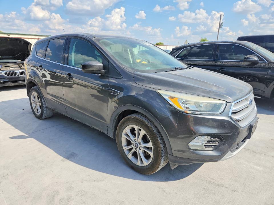 Photo 4 from auction – 2017 FORD ESCAPE with VIN 1FMCU0GD0HUA54697