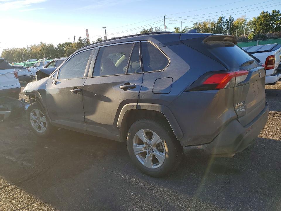 Photo 2 from auction – 2020 TOYOTA RAV4 with VIN 2T3P1RFV4LW124730
