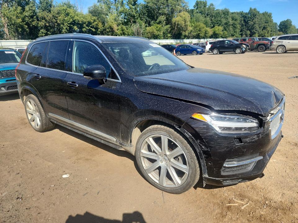 Photo 4 from auction – 2016 VOLVO XC90 with VIN YV4A22PL7G1050910