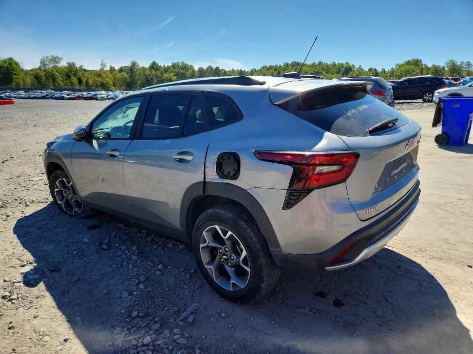 Photo 2 from auction – 2026 CHEVROLET TRAX with VIN KL77LHEPXTC130426