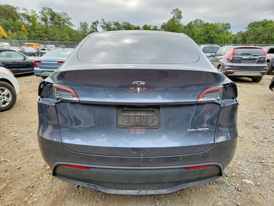 Снимка 6 от търг – 2023 TESLA MODEL Y с VIN 7SAYGDEE3PA193623