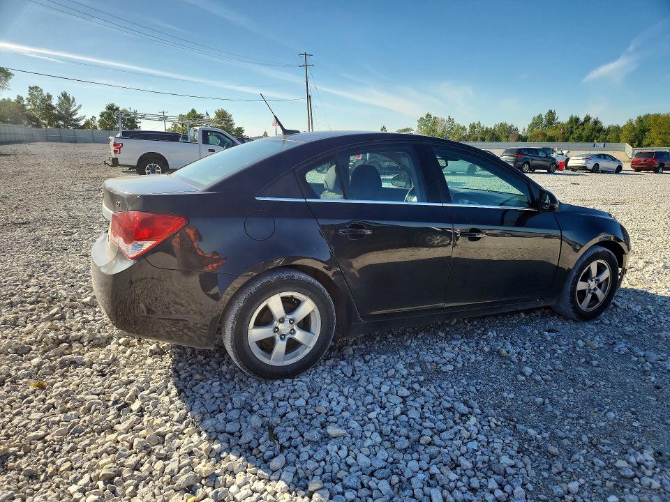 Photo 3 from auction – 2014 CHEVROLET CRUZE with VIN 1G1PC5SB5E7429062