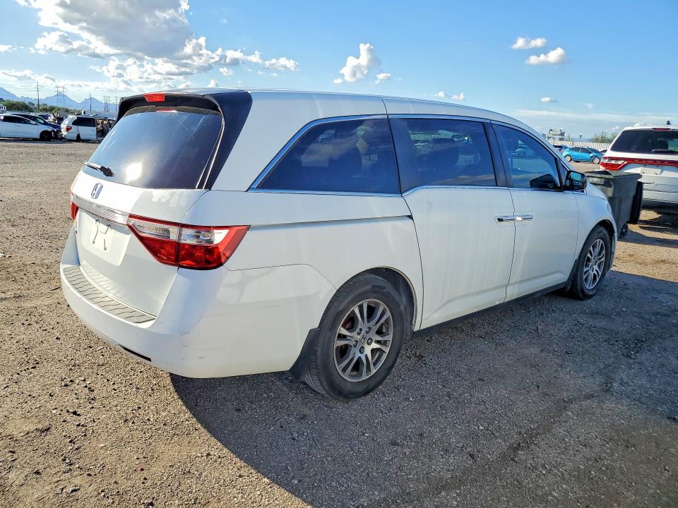 Снимка 3 от търг – 2012 HONDA ODYSSEY с VIN 5FNRL5H41CB011226