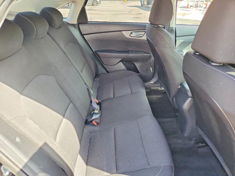 Photo 10 from auction – 2021 KIA FORTE with VIN 3KPF24AD8ME337039