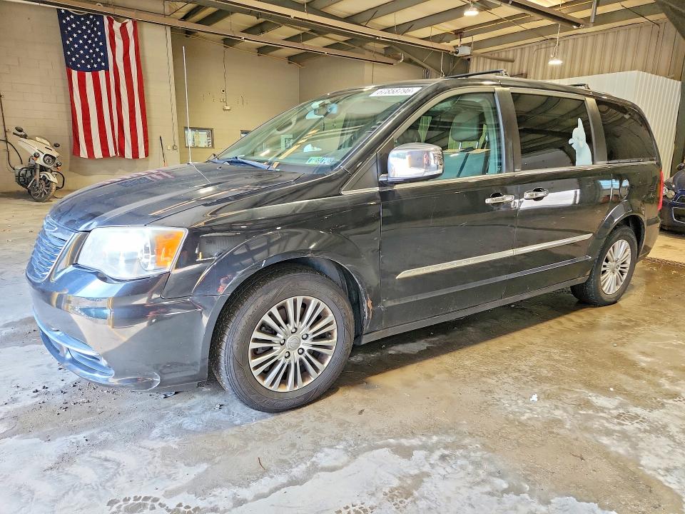 2014 CHRYSLER TOWN & COUNTRY - Търг №67858796