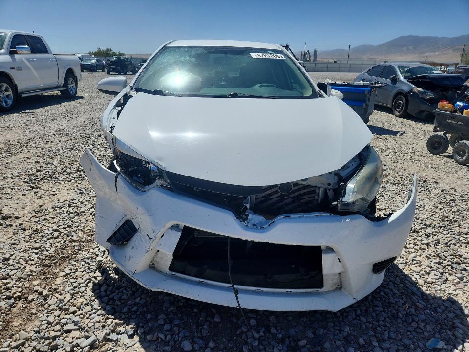 Photo 5 from auction – 2015 TOYOTA COROLLA with VIN 5YFBURHE7FP339578