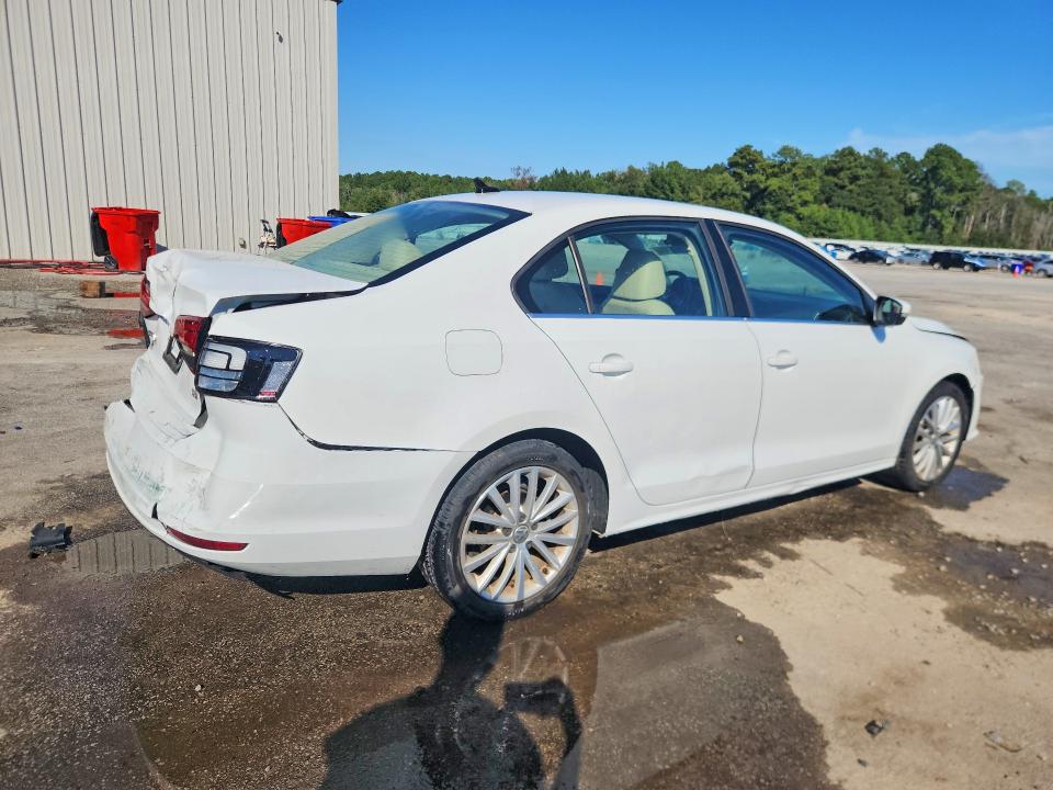Снимка 3 от търг – 2016 VOLKSWAGEN JETTA с VIN 3VWL17AJ0GM376471