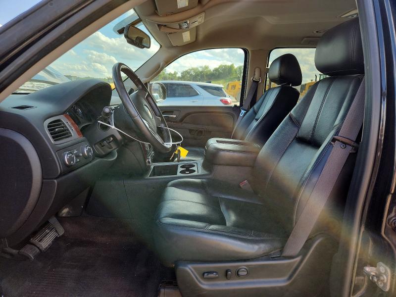 Photo 7 from auction – 2011 CHEVROLET SUBURBAN with VIN 1GNSKJE38BR304047