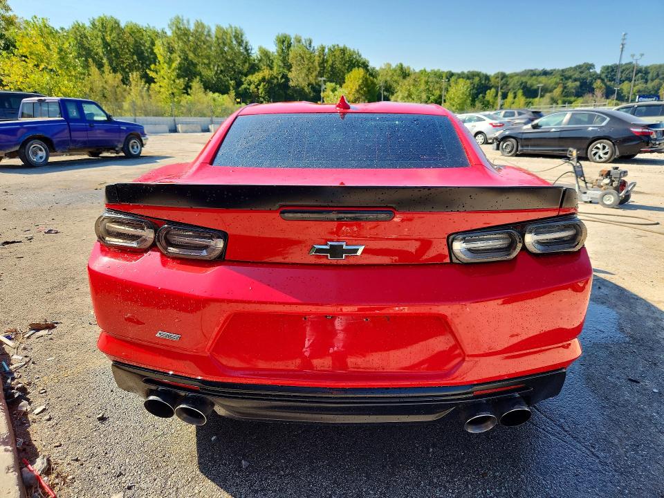 Снимка 6 от търг – 2019 CHEVROLET CAMARO с VIN 1G1FE1R75K0125864