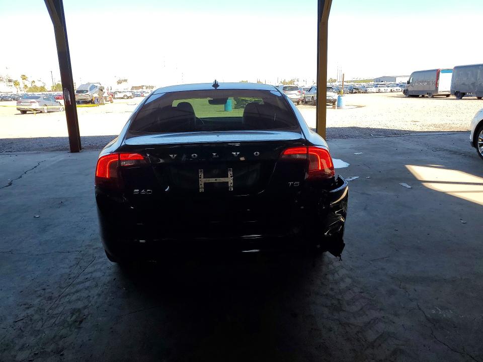 Zdjęcie 6 z aukcji – 2016 VOLVO S60 z VIN YV126MFK6G2390621