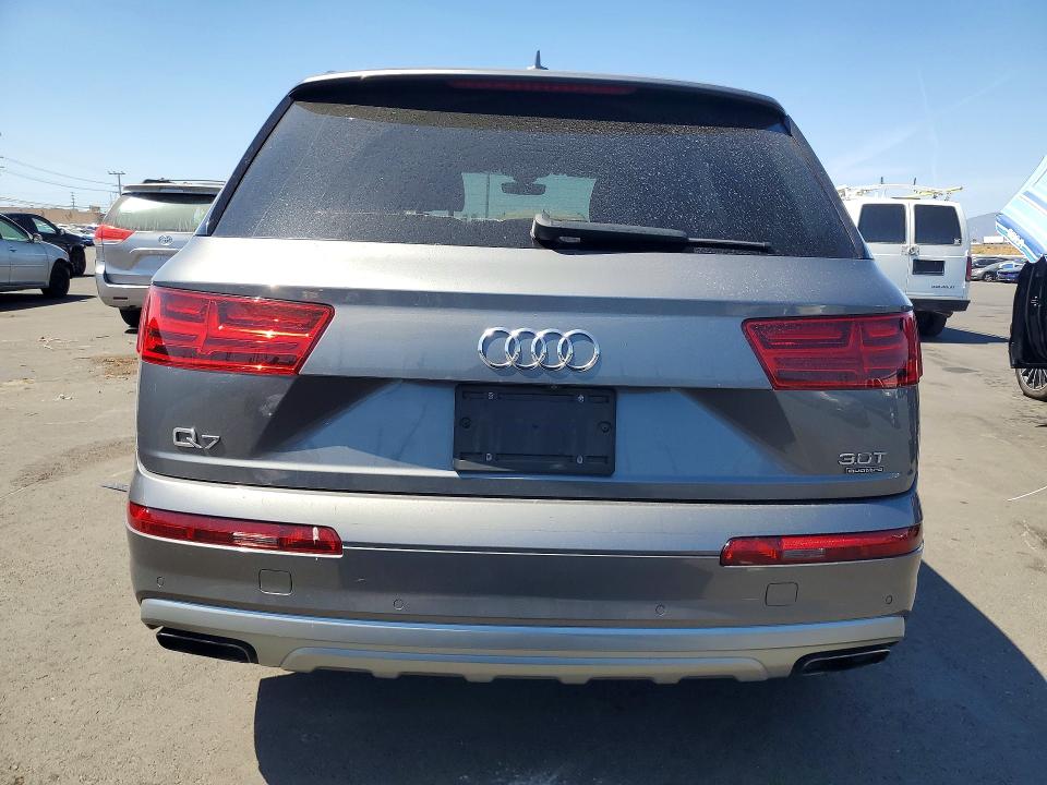Photo 6 from auction – 2017 AUDI Q7 with VIN WA1AAAF77HD031773