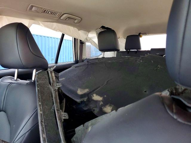 Photo 10 from auction – 2025 TOYOTA GRAND HIGHLANDER with VIN 5TDAAAB59SS082861