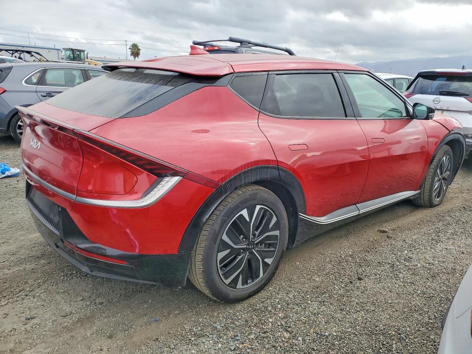 Photo 3 from auction – 2024 KIA EV6 with VIN KNDC34LA8R5207400