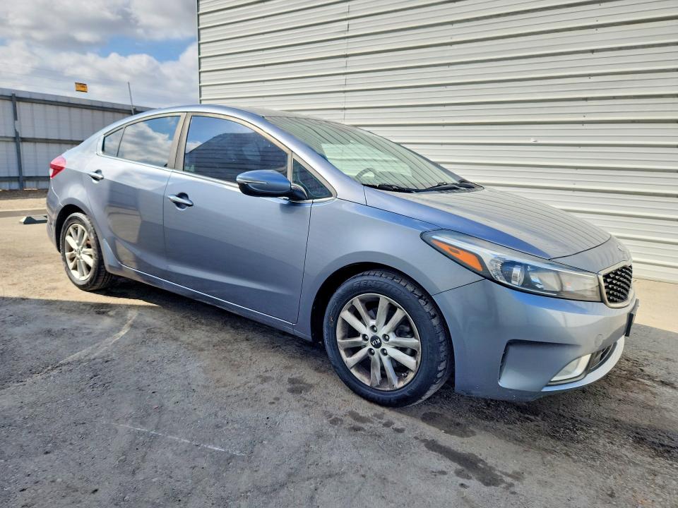 Photo 4 from auction – 2017 KIA FORTE with VIN 3KPFL4A77HE128789