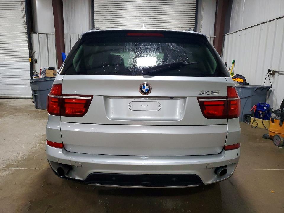 Foto 6 de la subasta – 2011 BMW X5 con VIN 5UXZV4C54BL739590