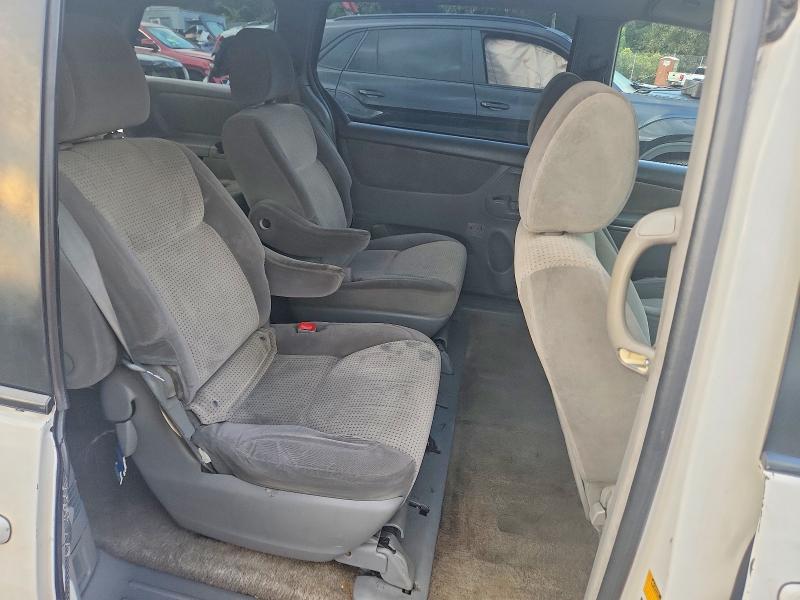 Photo 11 from auction – 2010 TOYOTA SIENNA with VIN 5TDJK4CC0AS031128