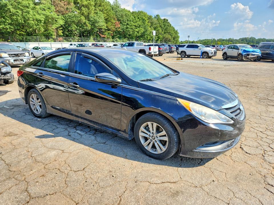 Photo 4 from auction – 2014 HYUNDAI SONATA with VIN 5NPEB4AC9EH831118