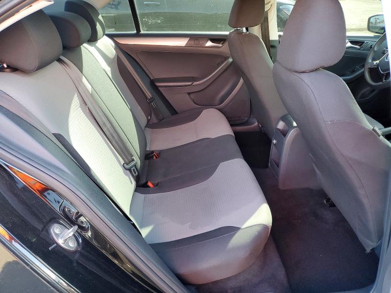 Photo 10 from auction – 2018 VOLKSWAGEN JETTA with VIN 3VW2B7AJ1JM249891