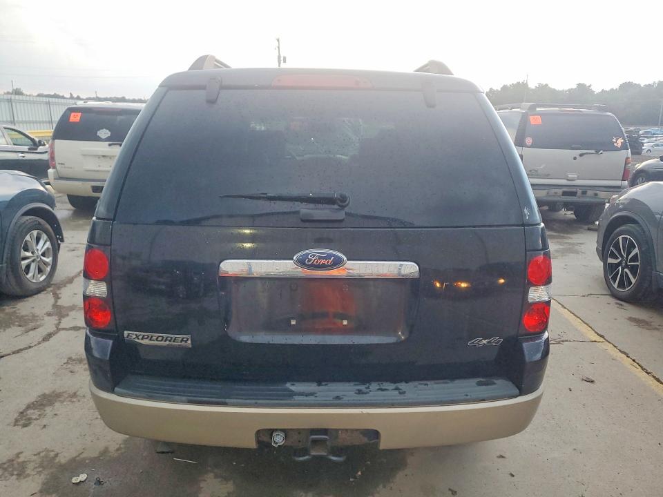 Снимка 6 от търг – 2008 FORD EXPLORER с VIN 1FMEU74EX8UA87169