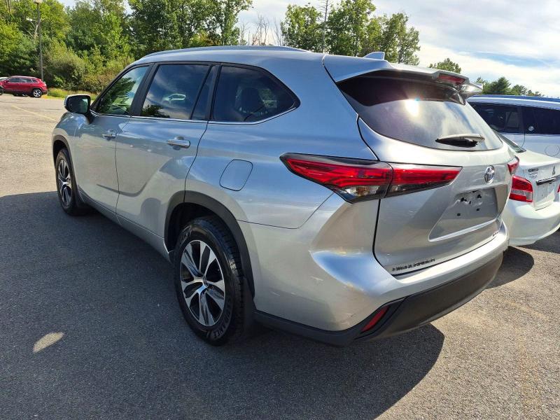 Photo 3 from auction – 2023 TOYOTA HIGHLANDER with VIN 5TDKDRBH4PS042120