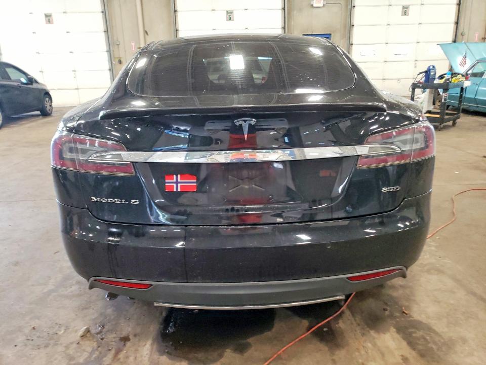 Снимка 6 от търг – 2015 TESLA MODEL S с VIN 5YJSA1H23FF083399