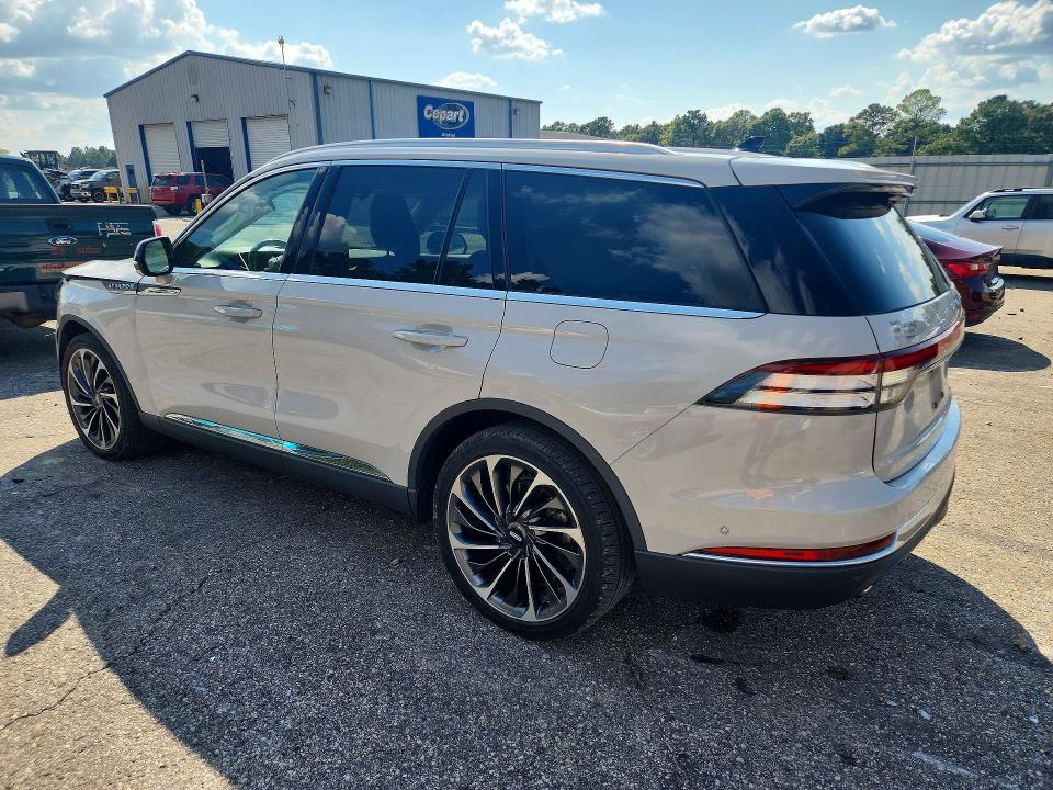 Снимка 2 от търг – 2023 LINCOLN AVIATOR с VIN 5LM5J7WC6PGL00293