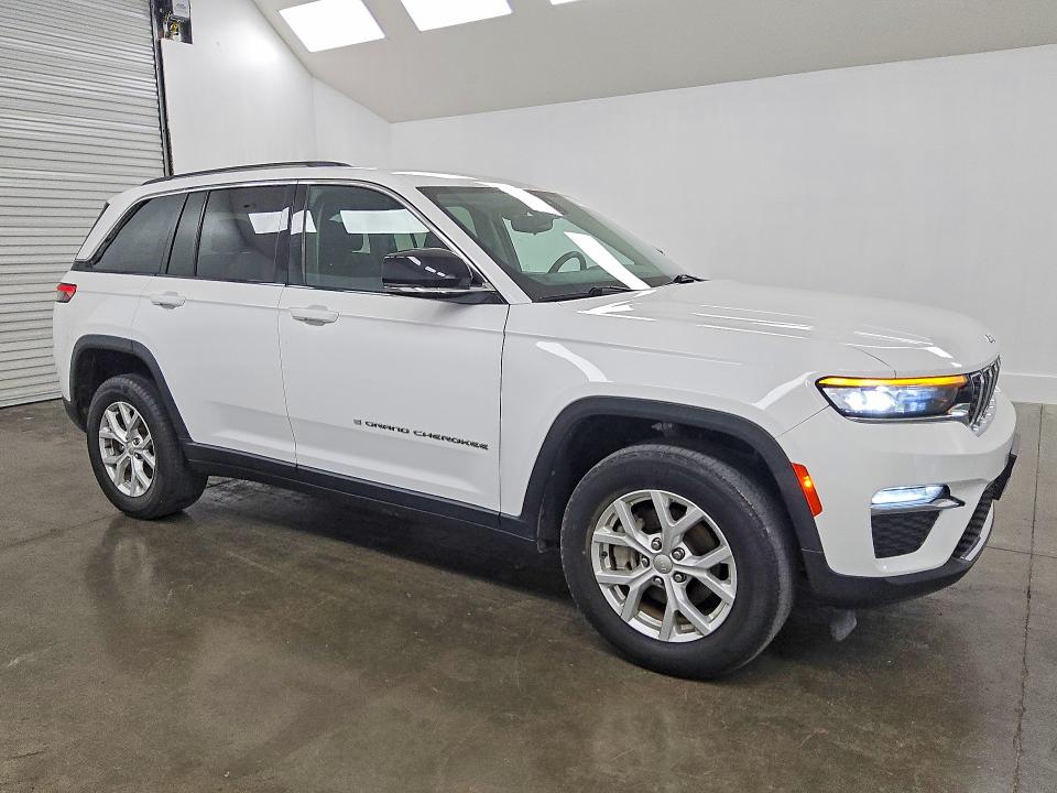 Снимка 4 от търг – 2023 JEEP GRAND CHEROKEE с VIN 1C4RJHBG3PC500868