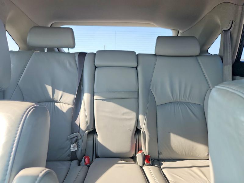 Photo 10 from auction – 2006 LEXUS RX with VIN 2T2HA31U06C089677