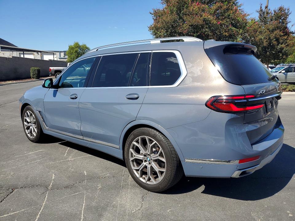 Photo 2 from auction – 2025 BMW X7 with VIN 5UX23EM03S9000532