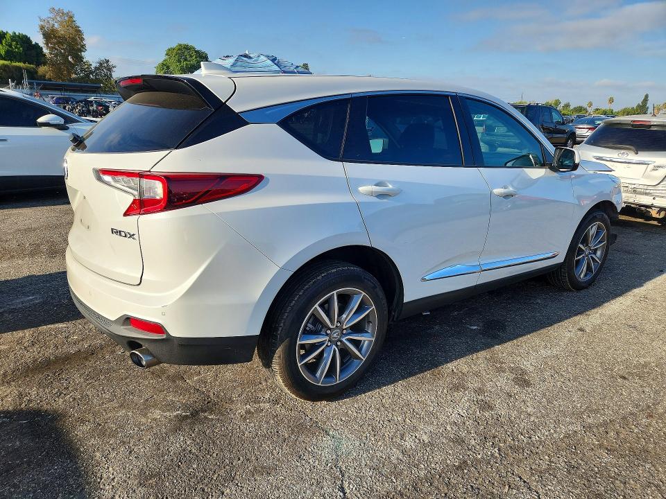 Photo 3 from auction – 2021 ACURA RDX with VIN 5J8TC1H52ML020217